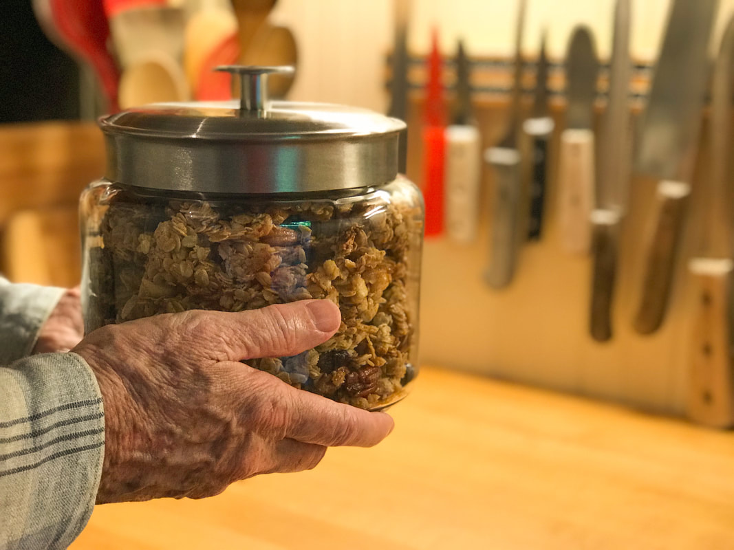 Crunchy Granola Spectrum / quick & easy homemade granola recipe / Karen McCann / EnjoyLivingAbroad.com