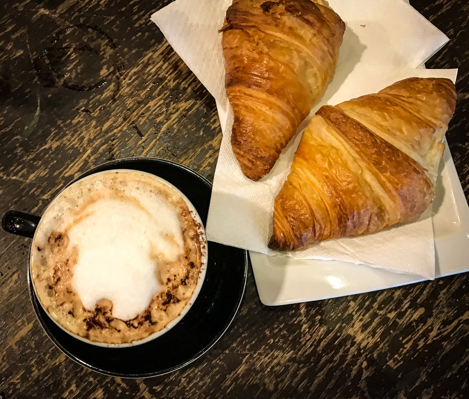 Paris Croissants / The Disappearing French Bistro / Karen McCann / EnjoyLivingAbroad.com